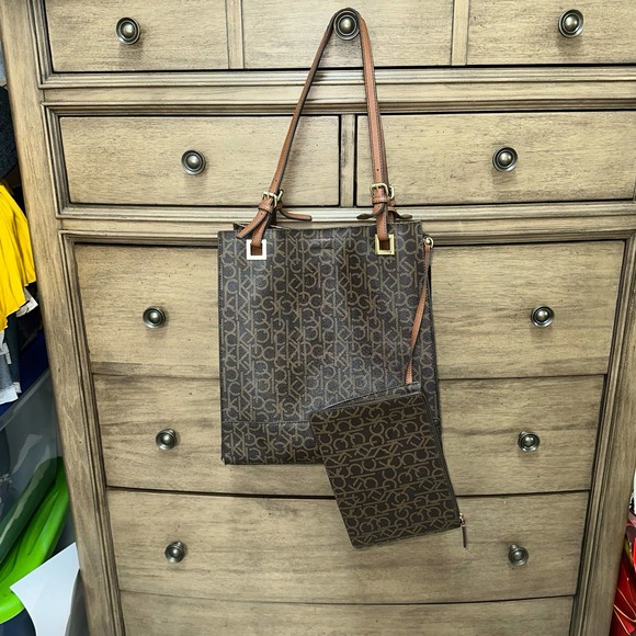 Calvin Klein Women's Brown Tote Shoulder Bag - Picture 2 of 8